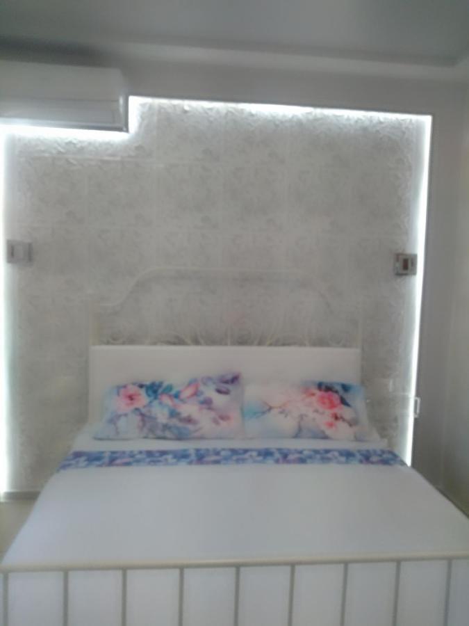 Rosilienza Suites Private Spa, Patio Garden Free Trasfer To & From Airport Фиумичино Екстериор снимка