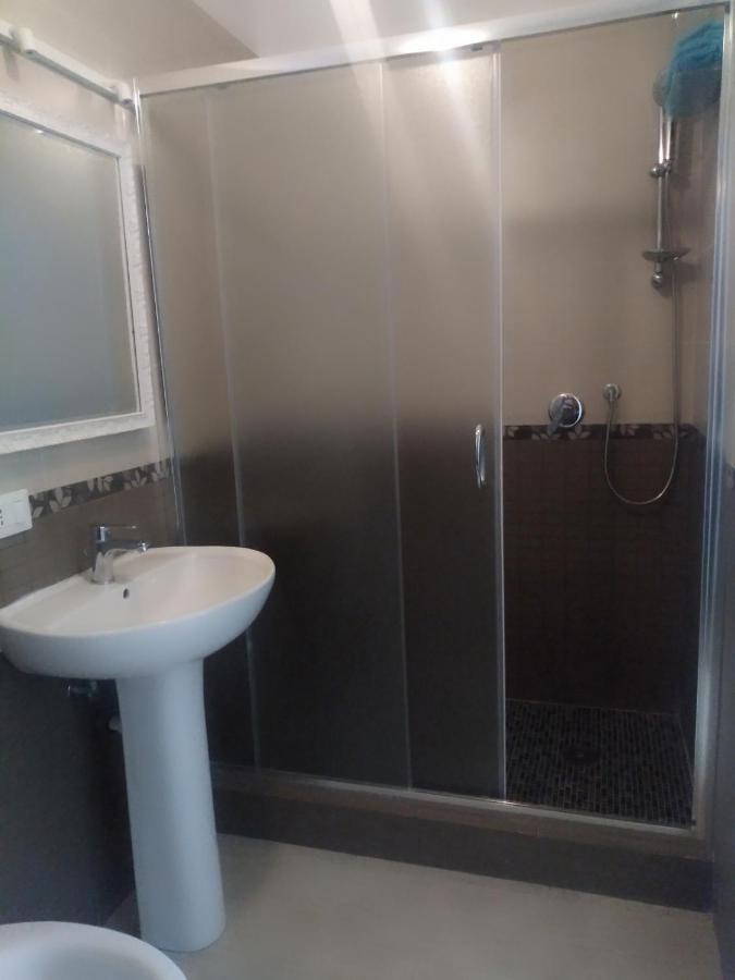Rosilienza Suites Private Spa, Patio Garden Free Trasfer To & From Airport Фиумичино Екстериор снимка