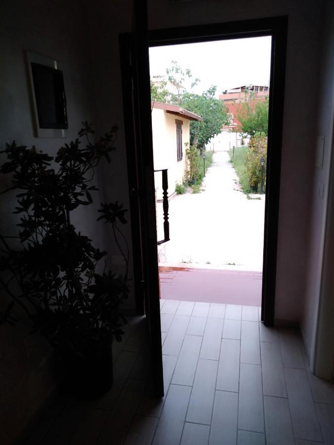 Rosilienza Suites Private Spa, Patio Garden Free Trasfer To & From Airport Фиумичино Екстериор снимка