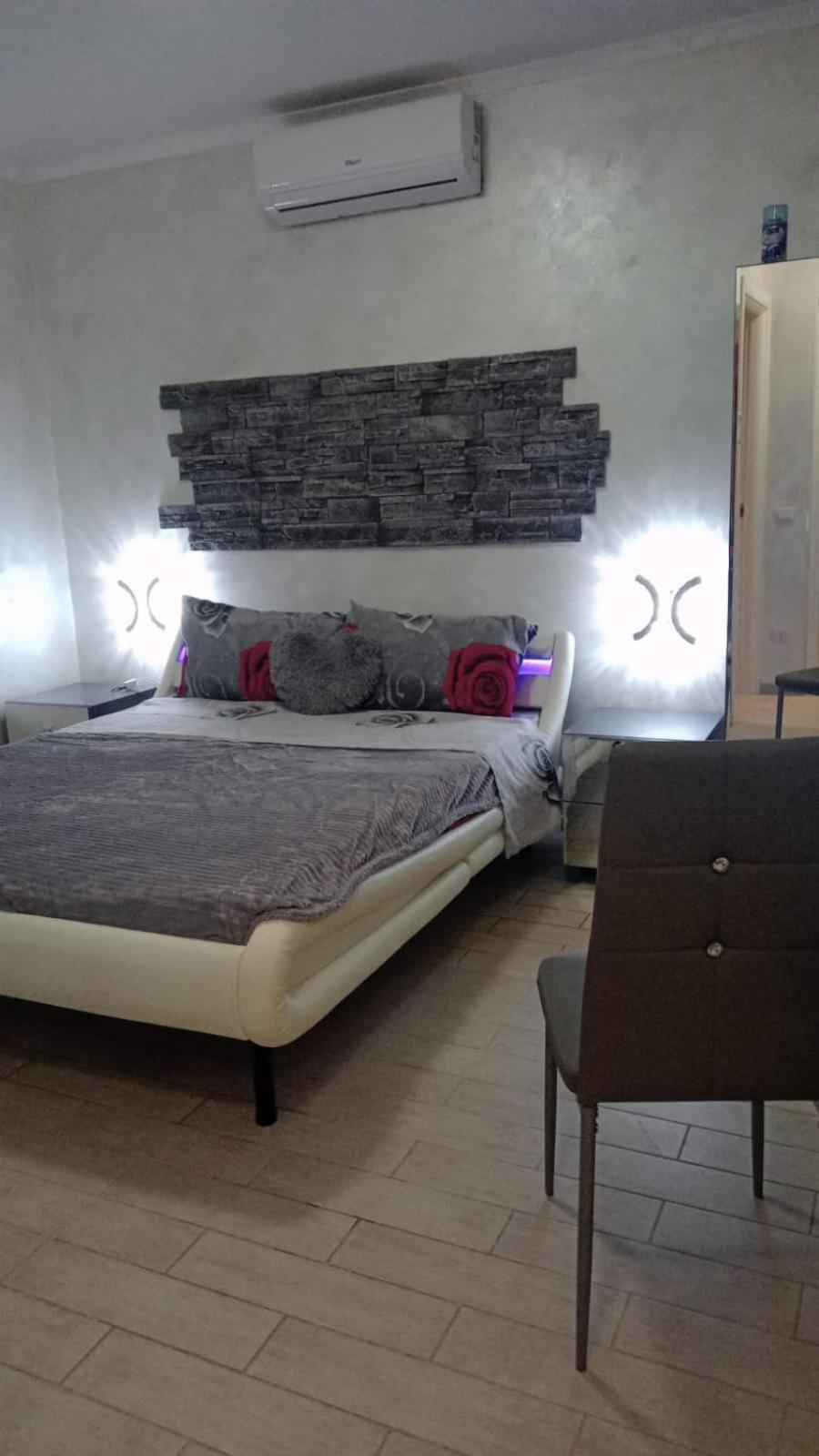 Rosilienza Suites Private Spa, Patio Garden Free Trasfer To & From Airport Фиумичино Екстериор снимка